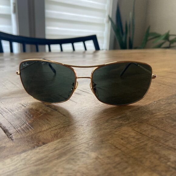 Ray-Ban Aviator Sunglasses - Picture 1 of 8